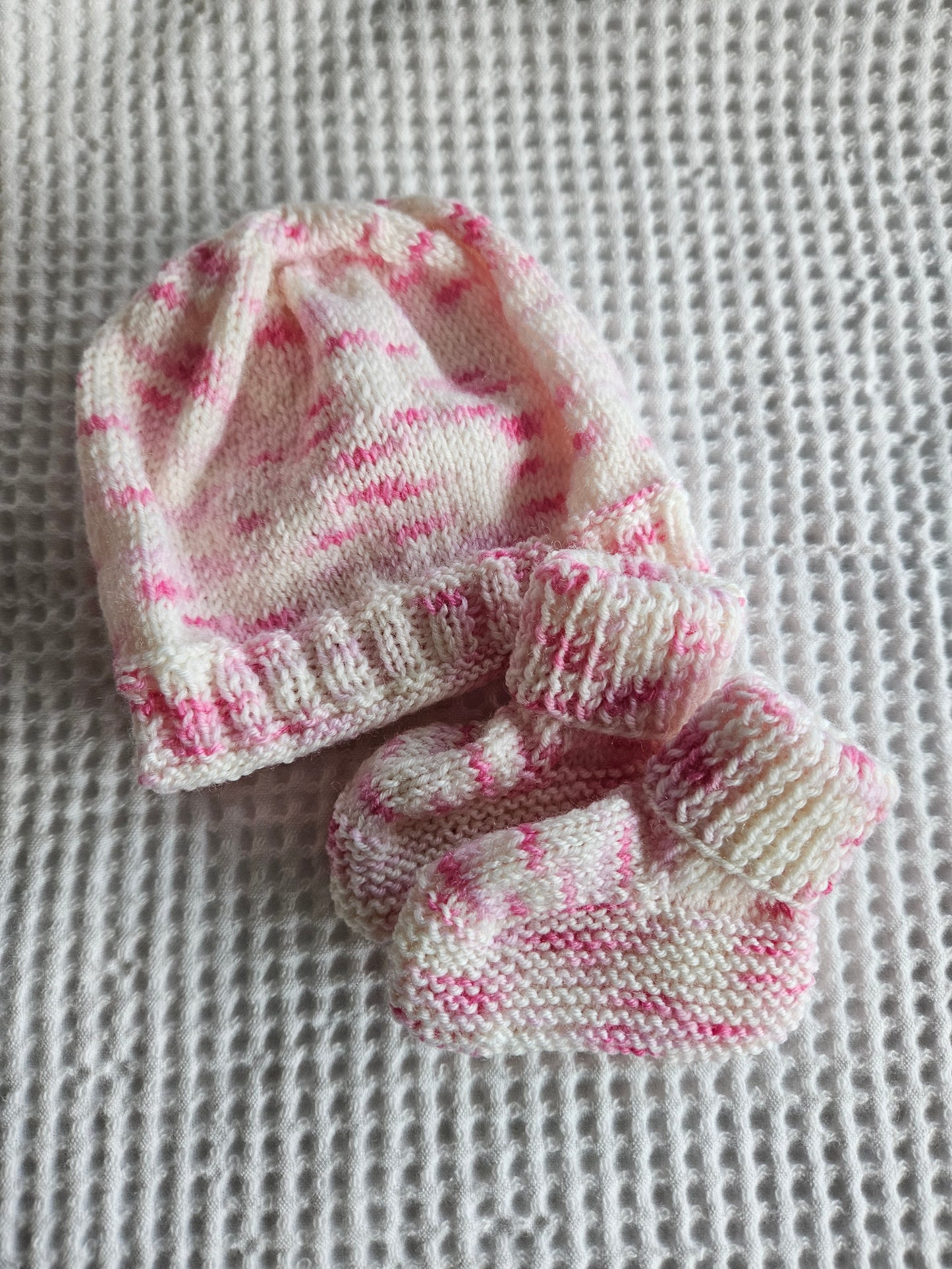 Merino hat and bootie set