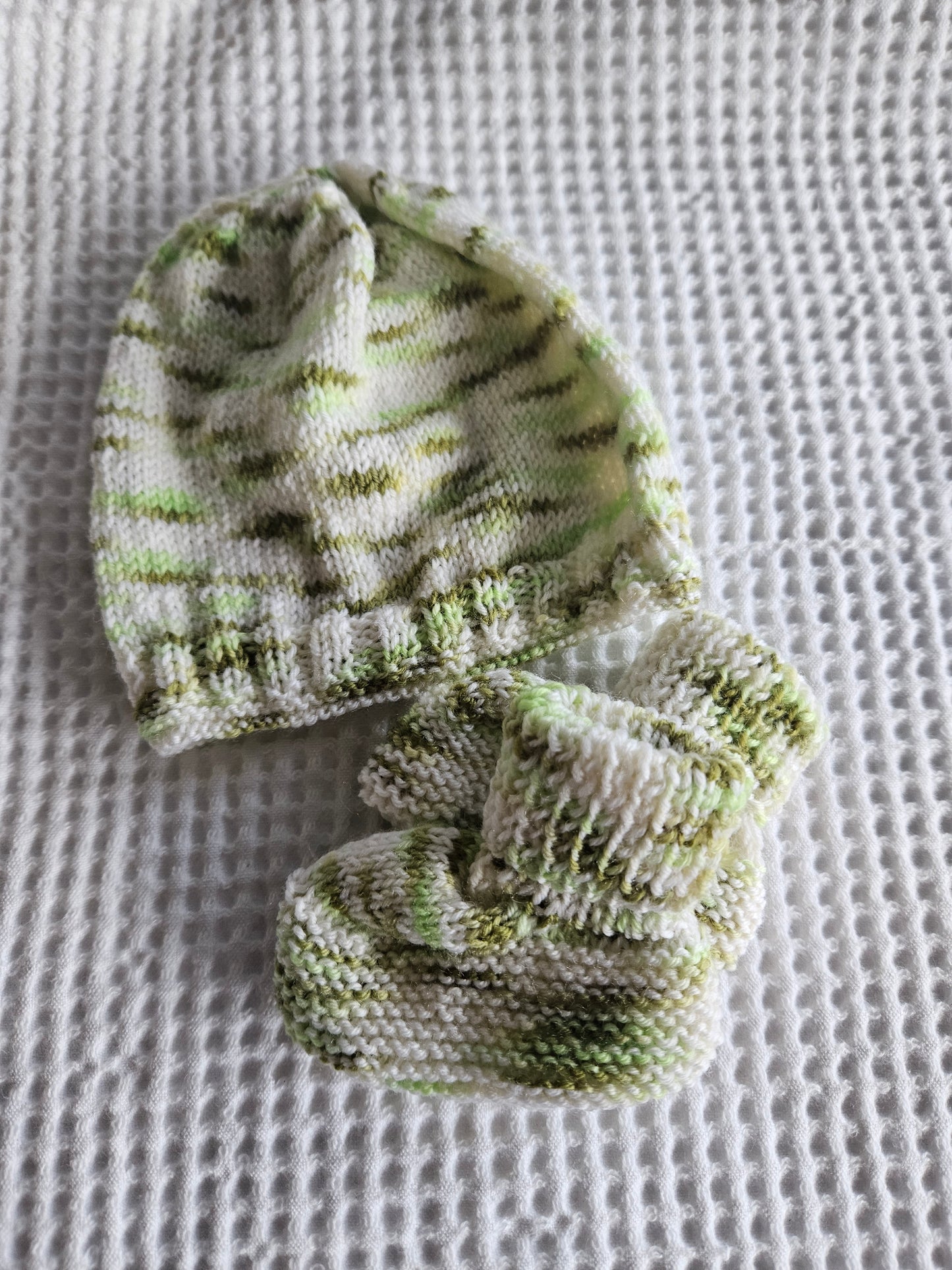 Merino hat and bootie set