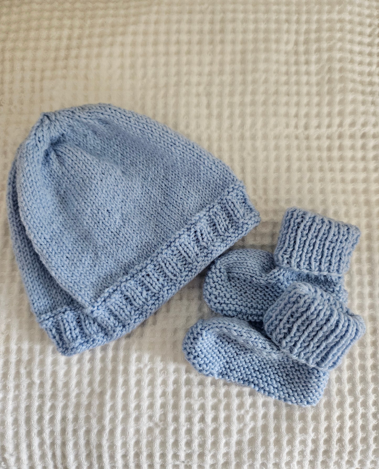 Merino hat and bootie set